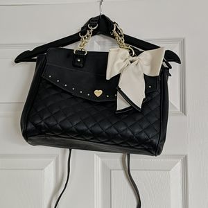 Betsey Johnson Cross Body Purse (Black)